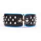 Collar ancho en color azul y negro con tachuelas